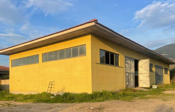 Capannone con terreno in vendita a Capaccio località Santa Rosa