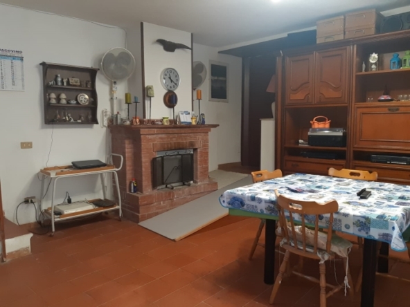 Villa su 3 livelli a Torchiara centro storico