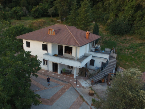 Edificio in vendita a Magliano Vetere