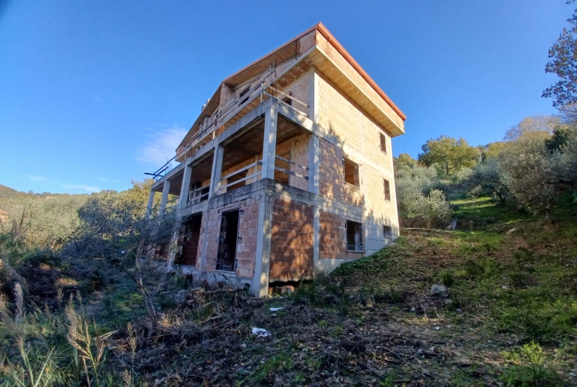 Immobile grezzo ad Agropoli, Via Moravia