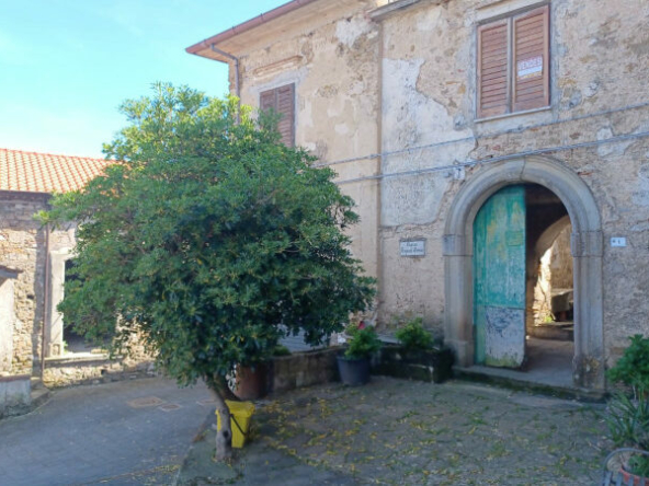 Immobile in vendita ad Ogliastro Cilento, località Finocchito