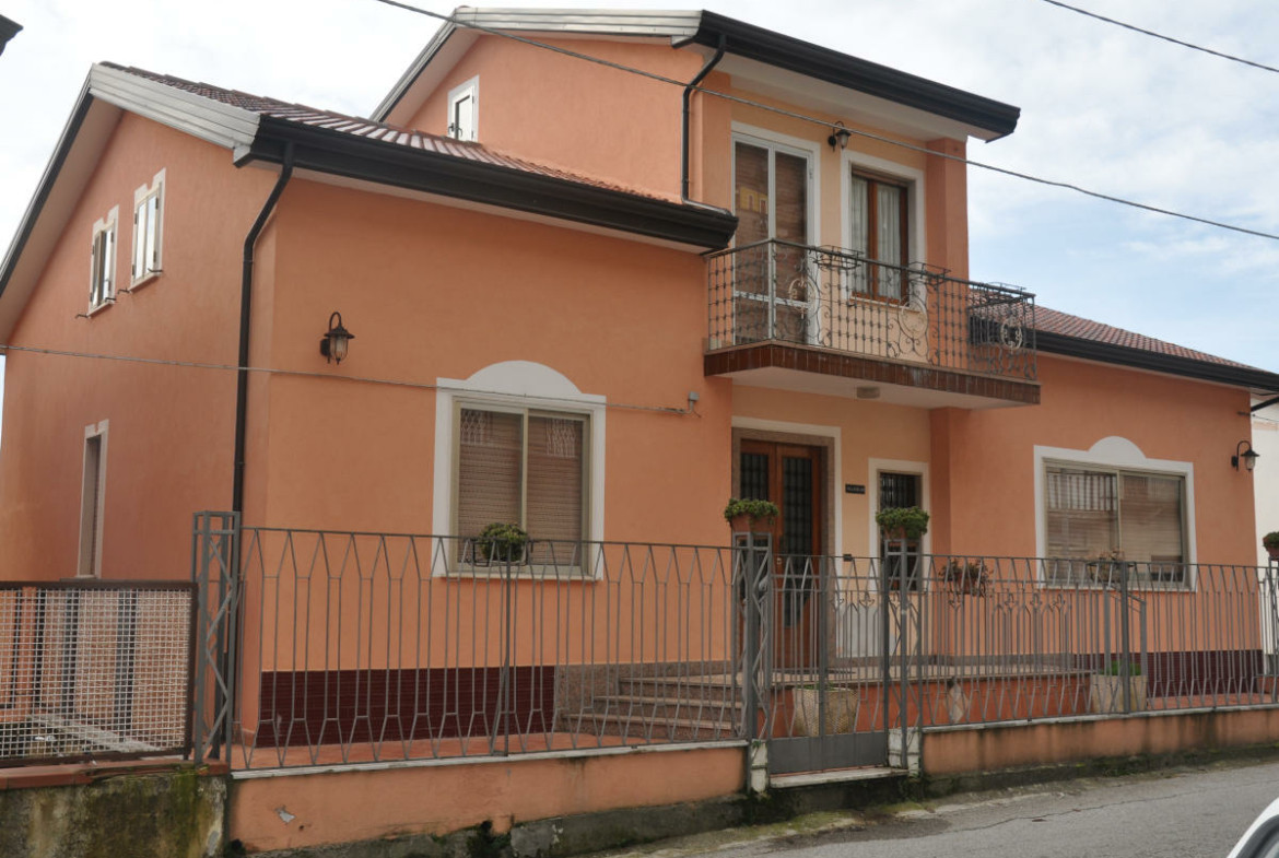 Villa a Magliano Vetere Corso Umberto I