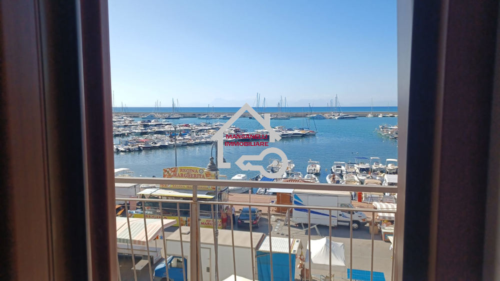 Bilocale con affaccio sul porto di Agropoli