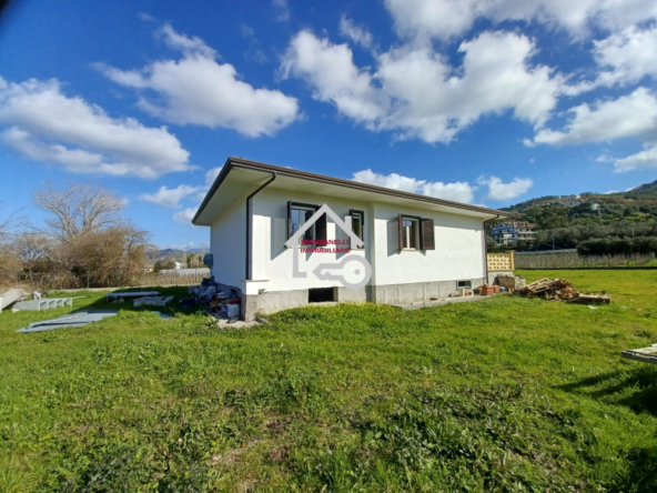 Villa ad Agropoli in vendita in Via Piano delle Pere 27