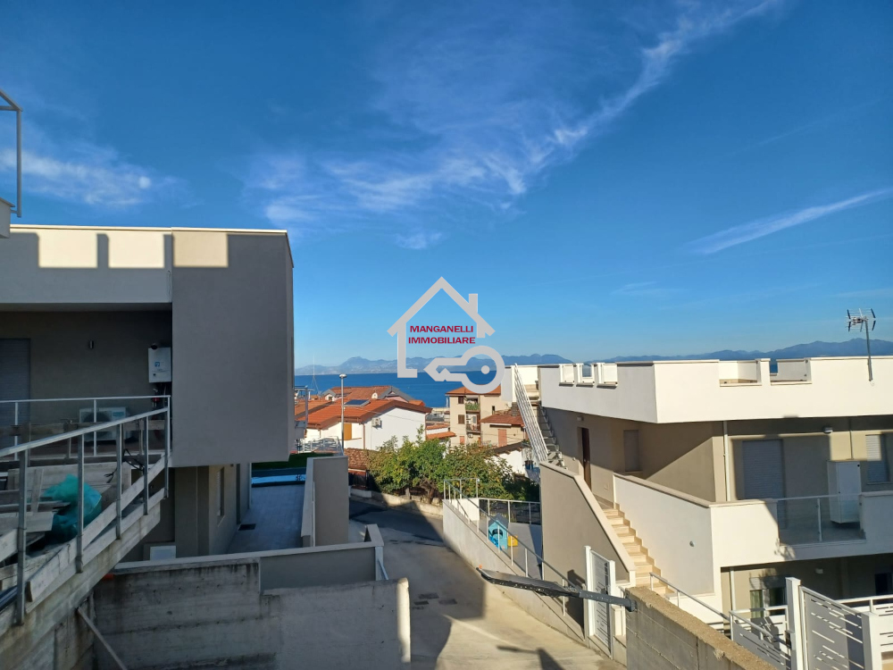 Appartamento di nuova costruzione ad Agropoli con ingresso indipendente vista mare, corte e garage