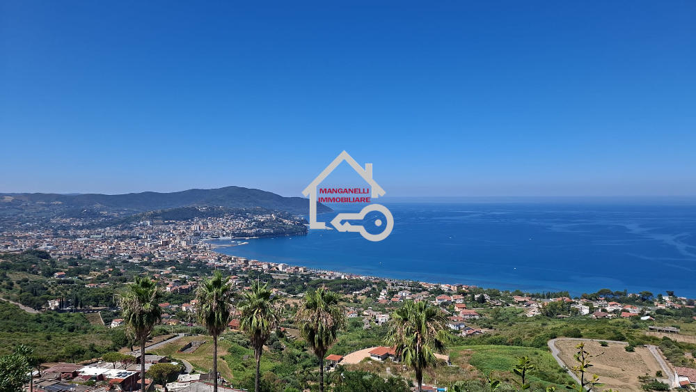 Trilocale vista mare con giardino in affitto ad Agropoli