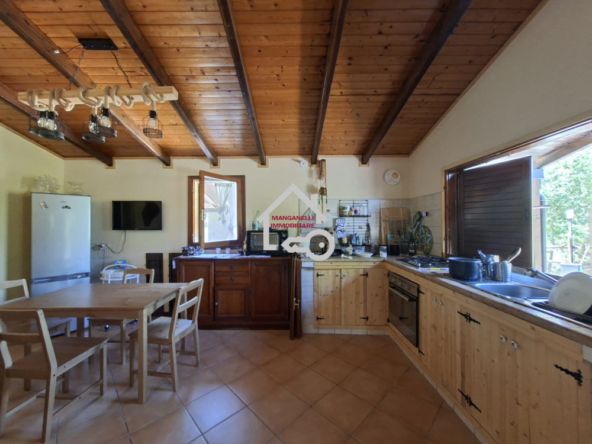 Villa in legno con piscina a Cicerale