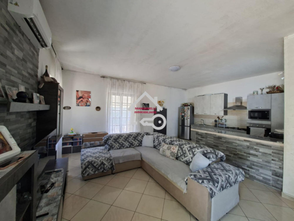 Villa indipendente con terreno ed uliveto ad Agropoli
